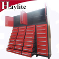 Gabinete de almacenamiento de cajones rojos recubiertos de polvo con ruedas